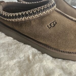 Ugg Tasman Hickory color Kids size 6